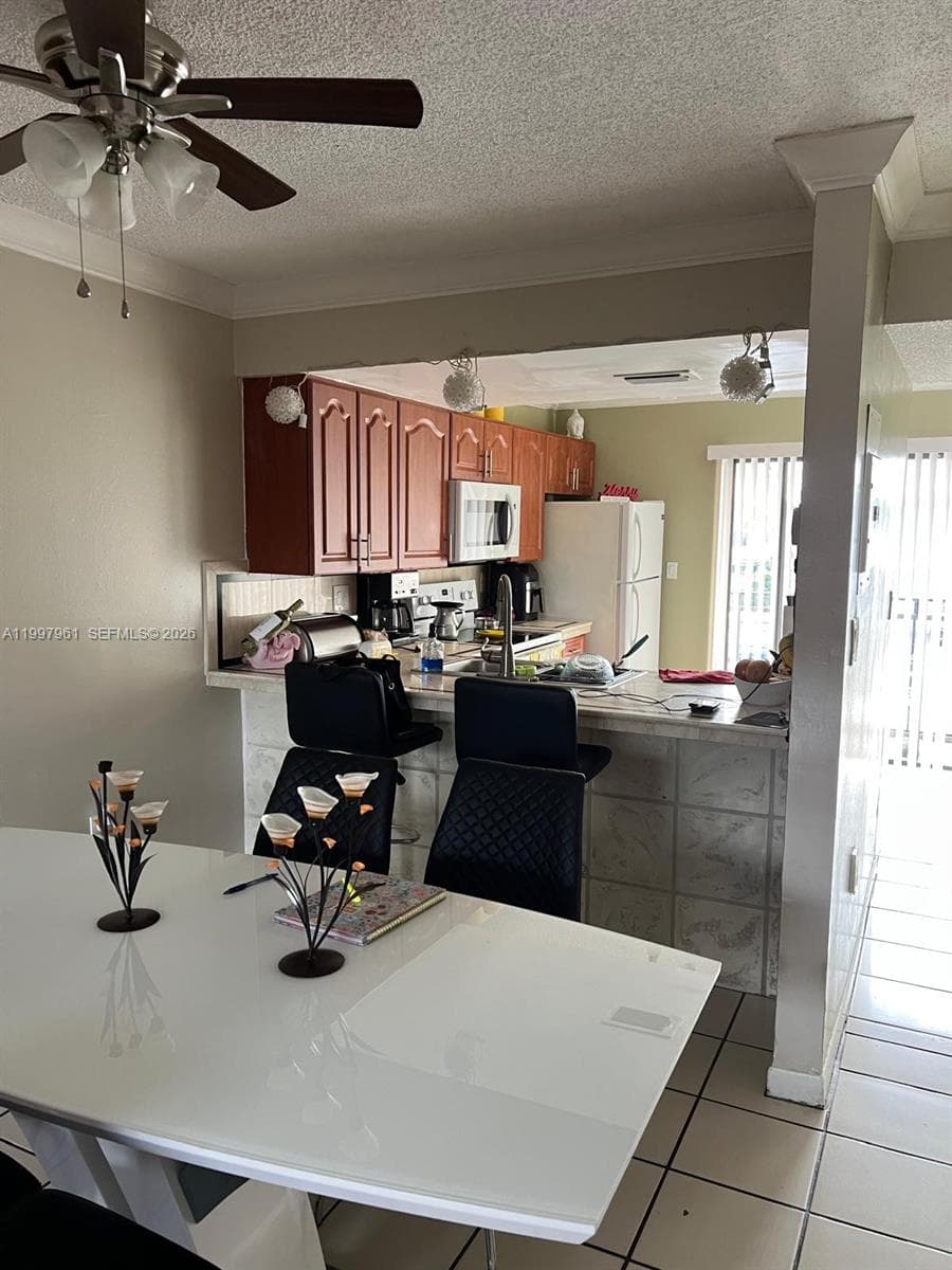 Condo at 1298 W 51st Pl, Hialeah, FL