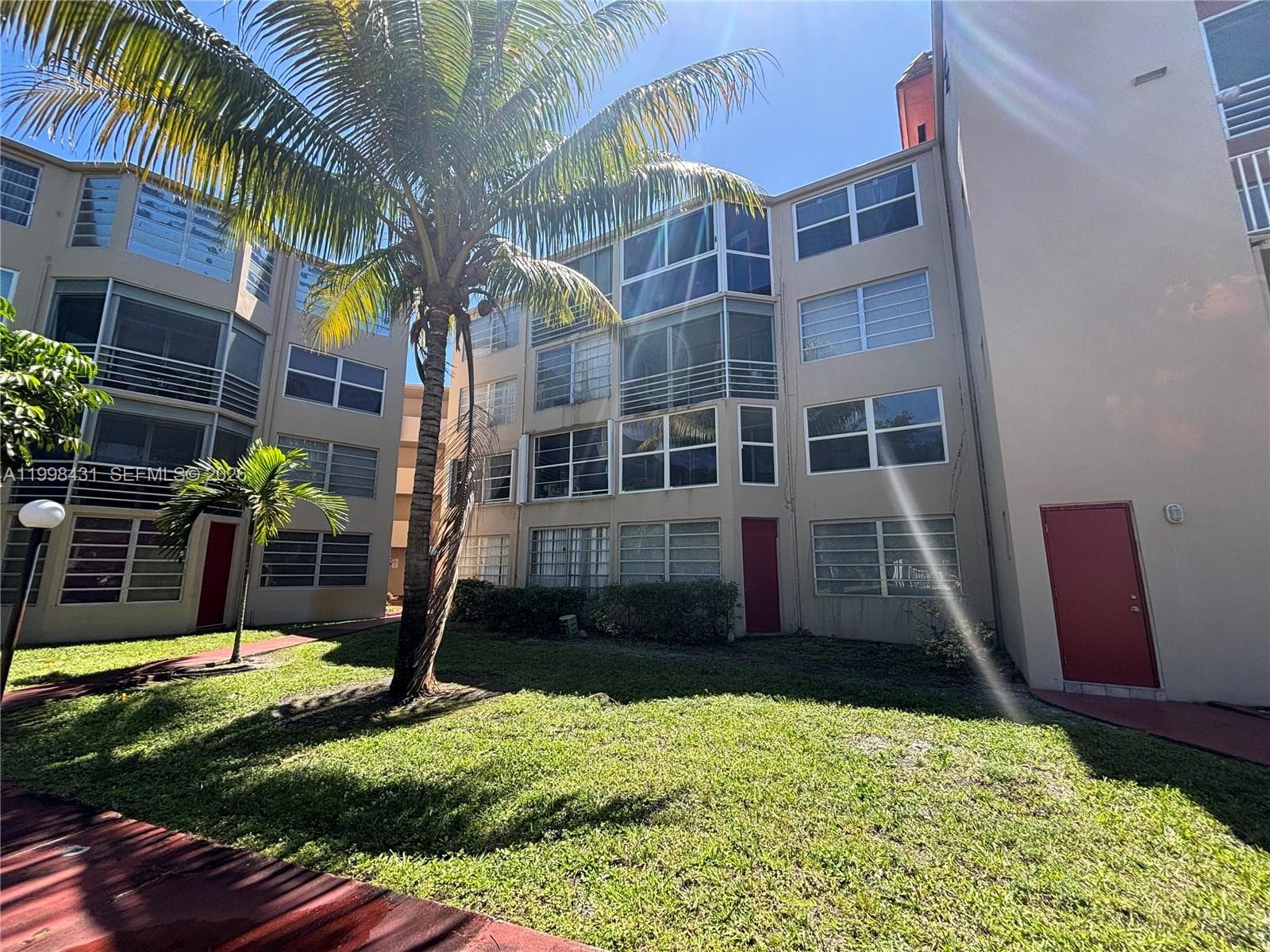 Condo at 1501 NE 191st St, Miami, FL