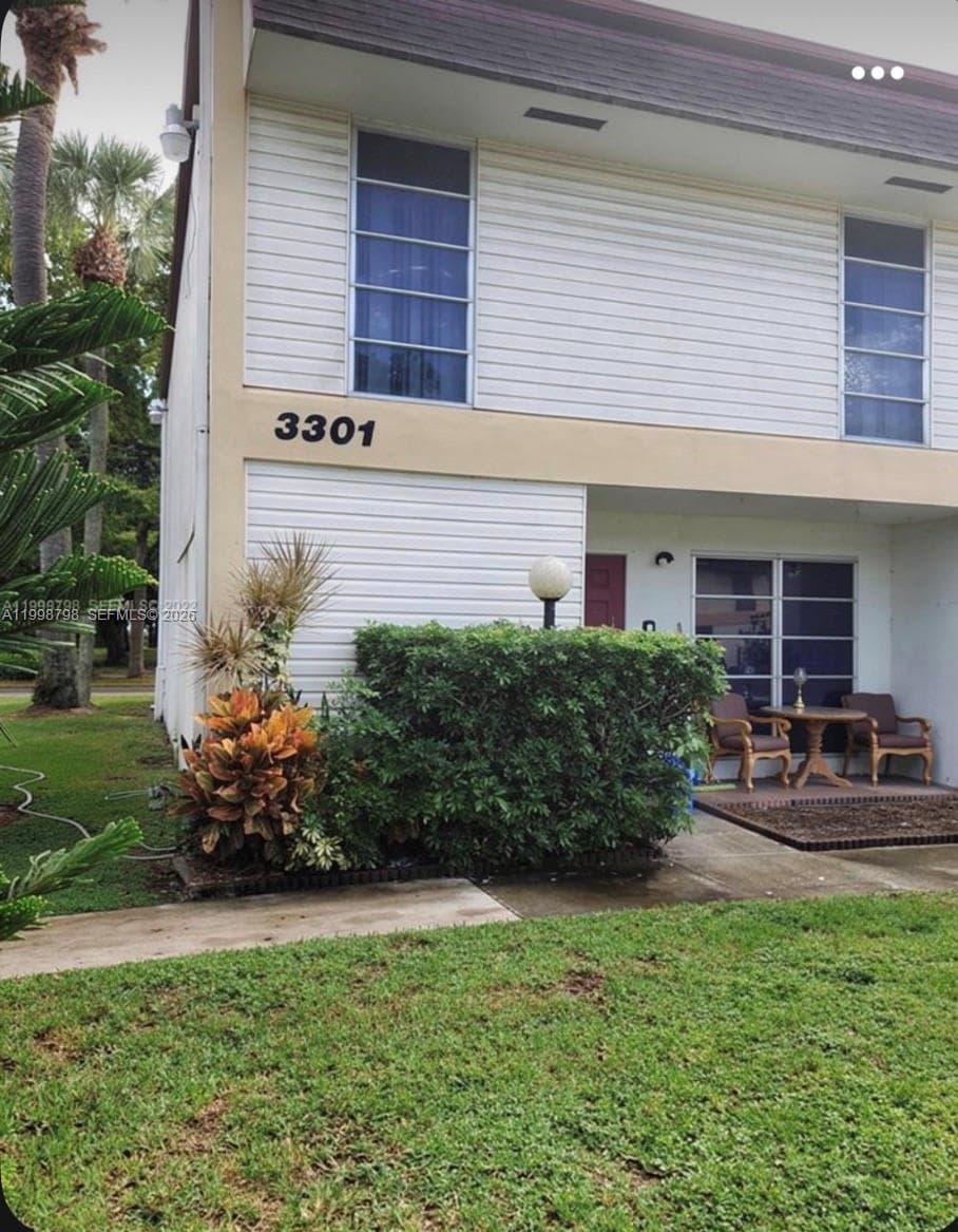 Townhouse at 3301 Raleigh St, Hollywood, FL