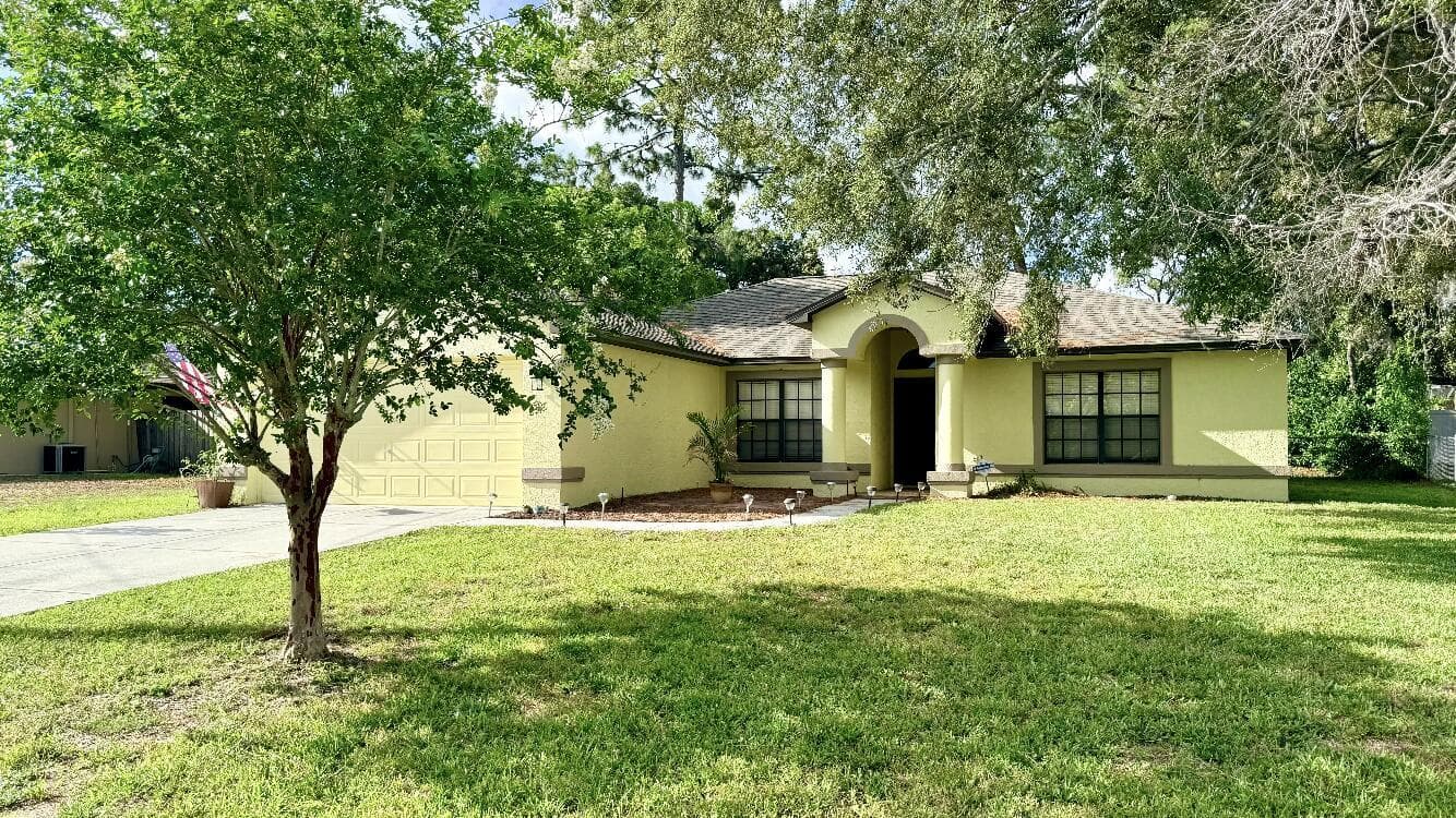 Single-family home at 14050 Brighton Street, Spring Hill, FL