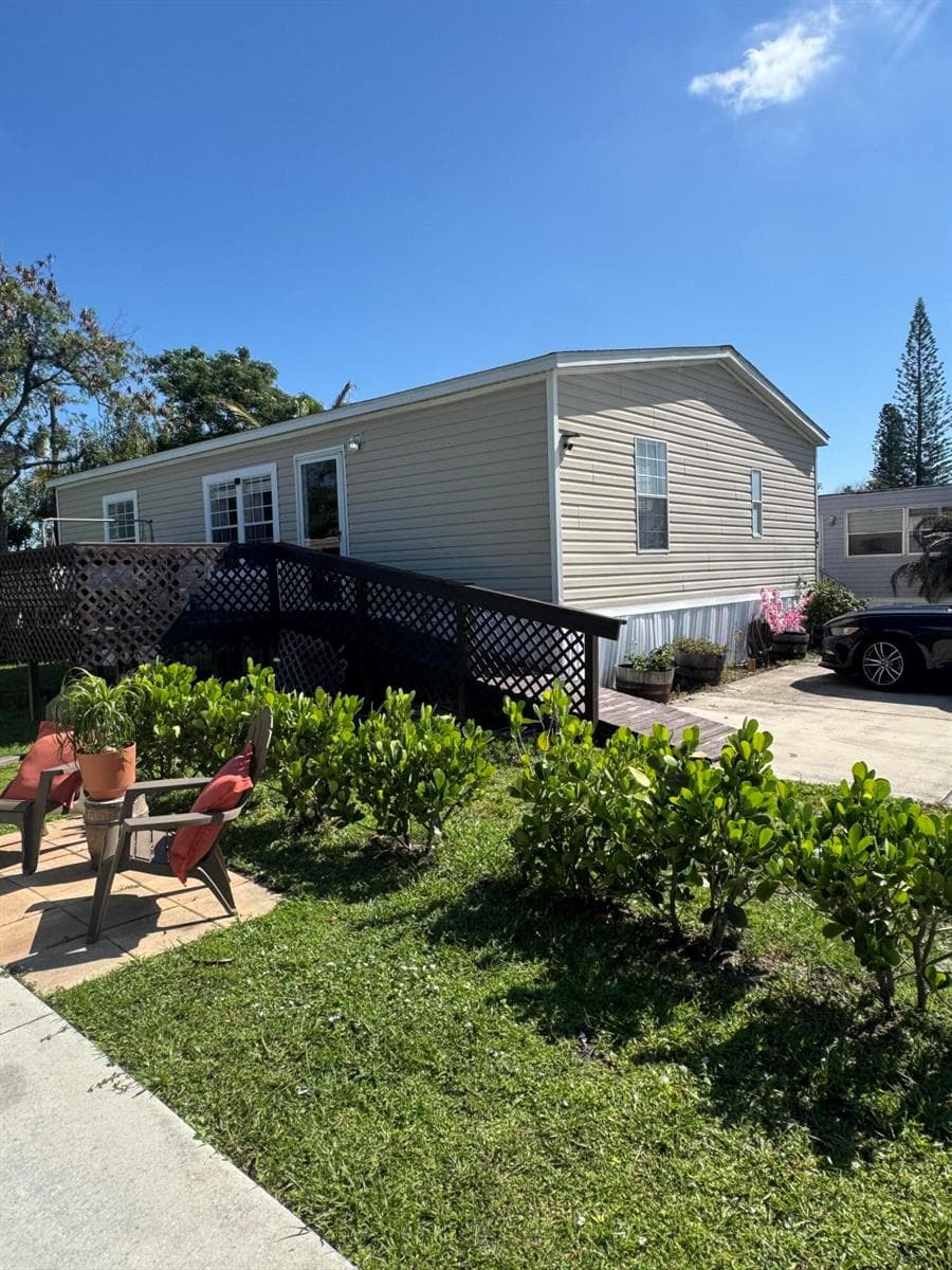 Home at 5000 SE Federal Highway, Stuart, FL