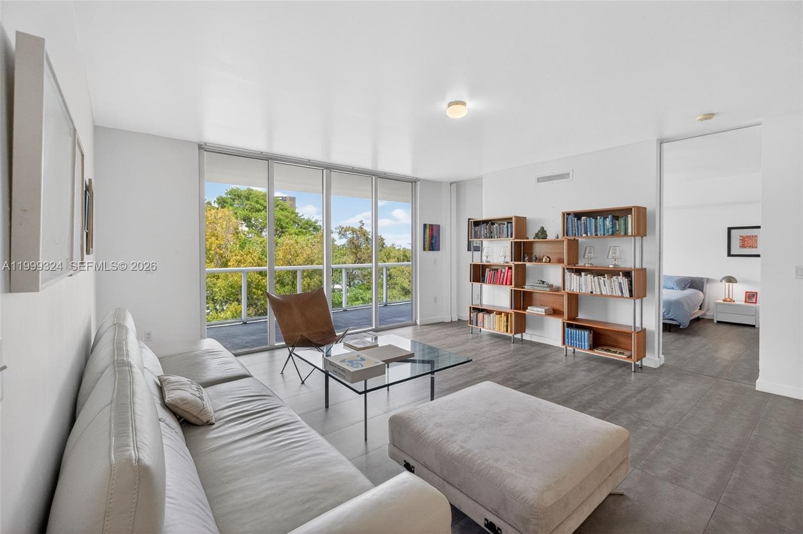 Condo en 720 NE 62nd St, Miami — foto 1