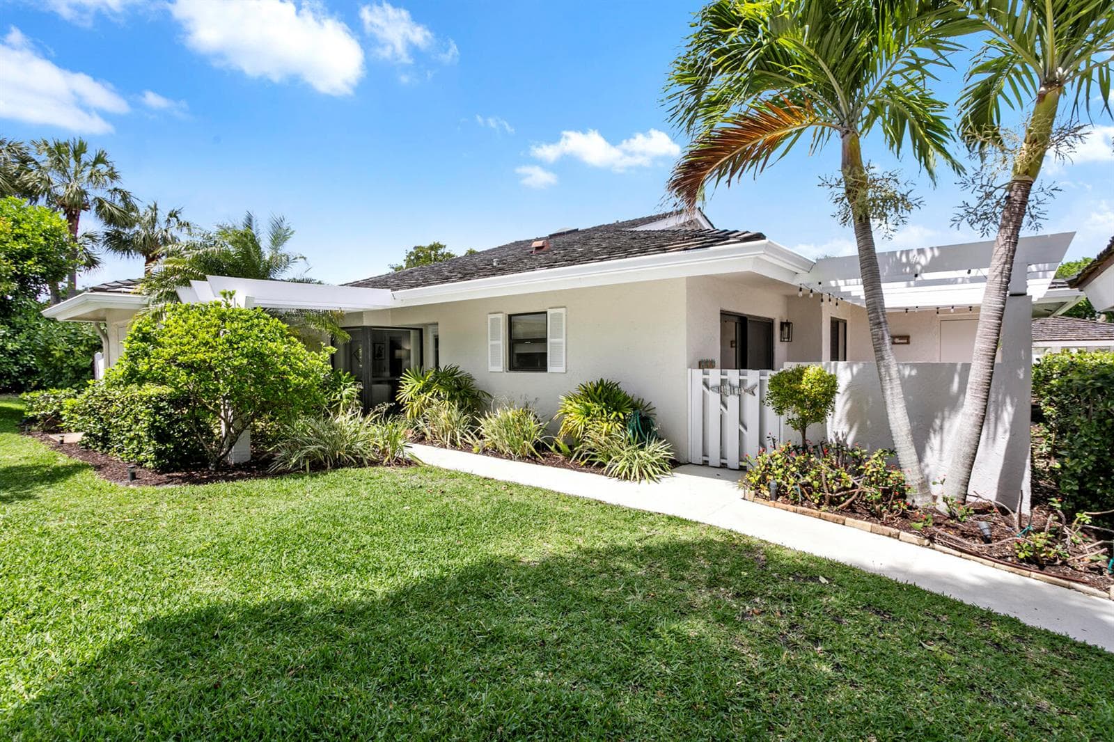 Single-family home at 3616 Freshwater Drive, Jupiter, FL