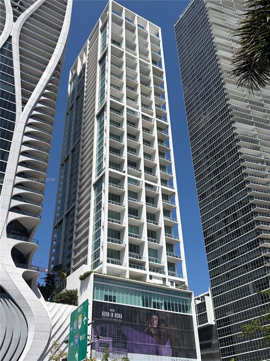 Condo at 1040 Biscayne Blvd, Miami — photo 1