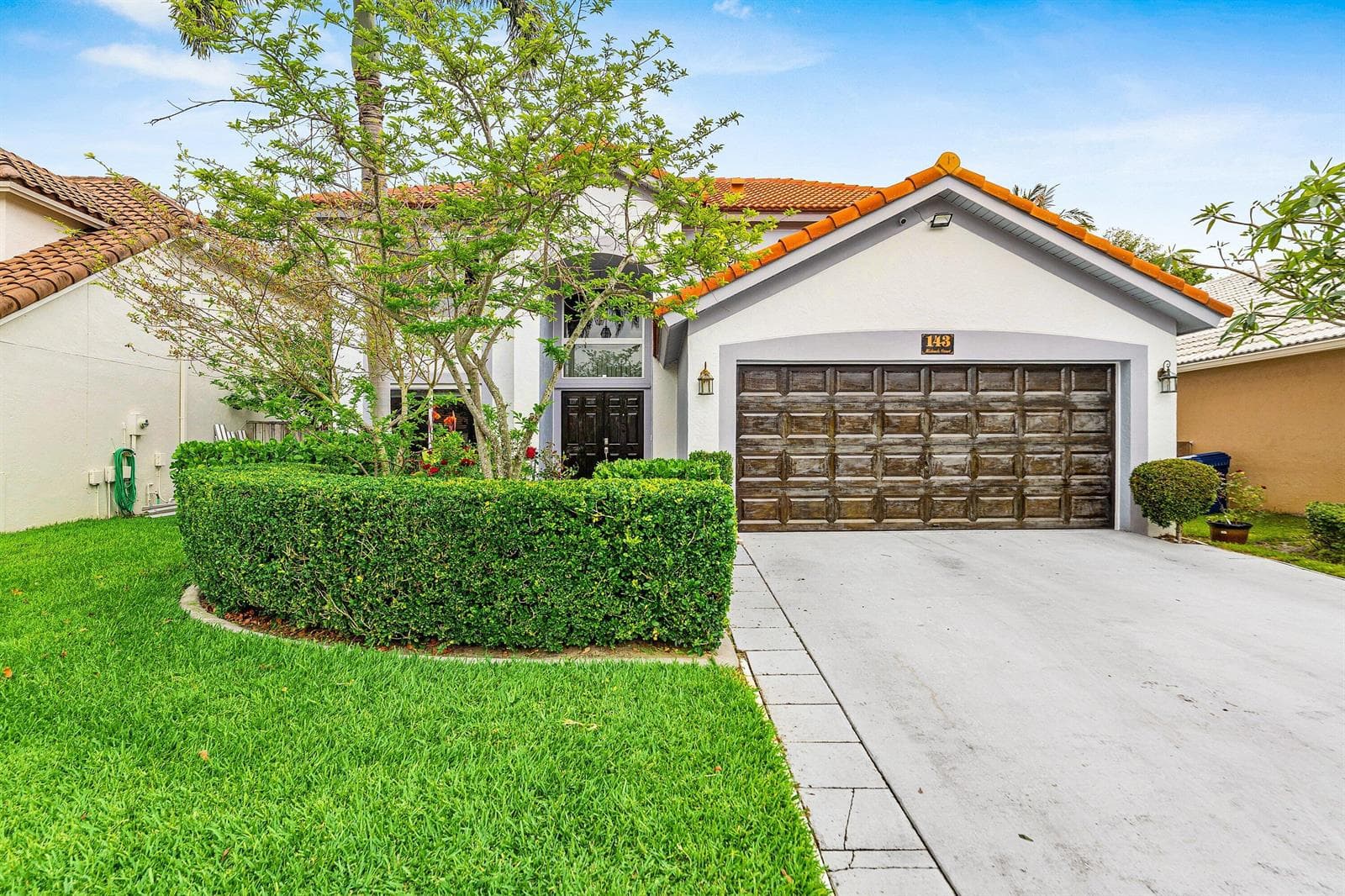 Single-family home at 143 St Michaels Court, Jupiter, FL