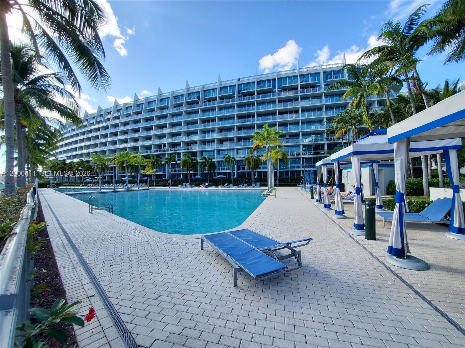 Condo at 2950 NE 188th St, Aventura, FL
