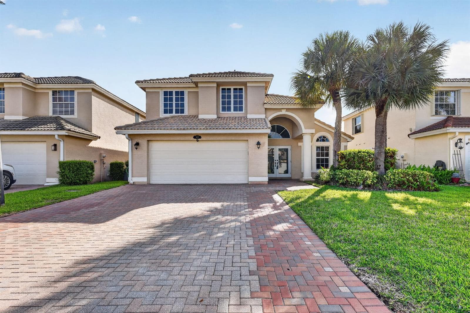 Single-family home at 1021 SE Westminster Place, Stuart, FL