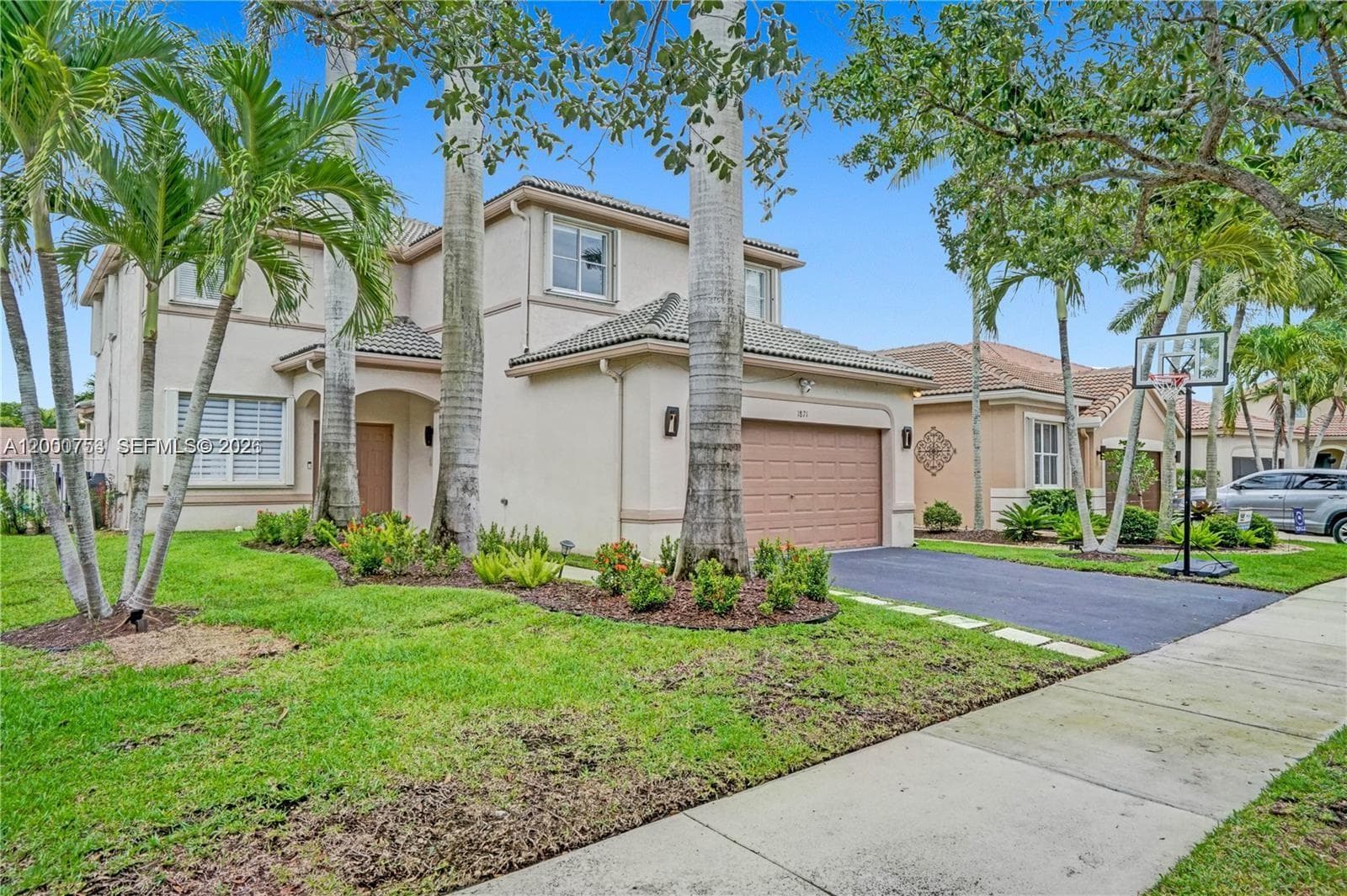 Single-family home at 1871 Silverbell Ter, Weston — photo 1