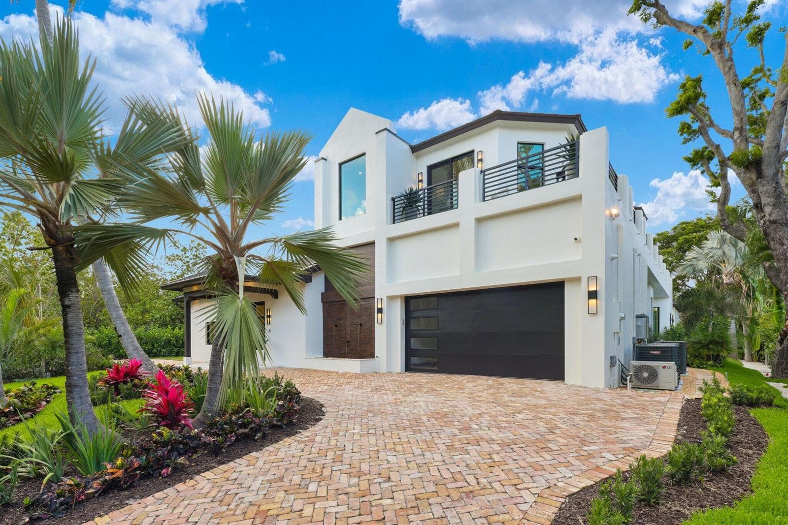 Single-family home at 23 Coconut Lane, Ocean Ridge, FL