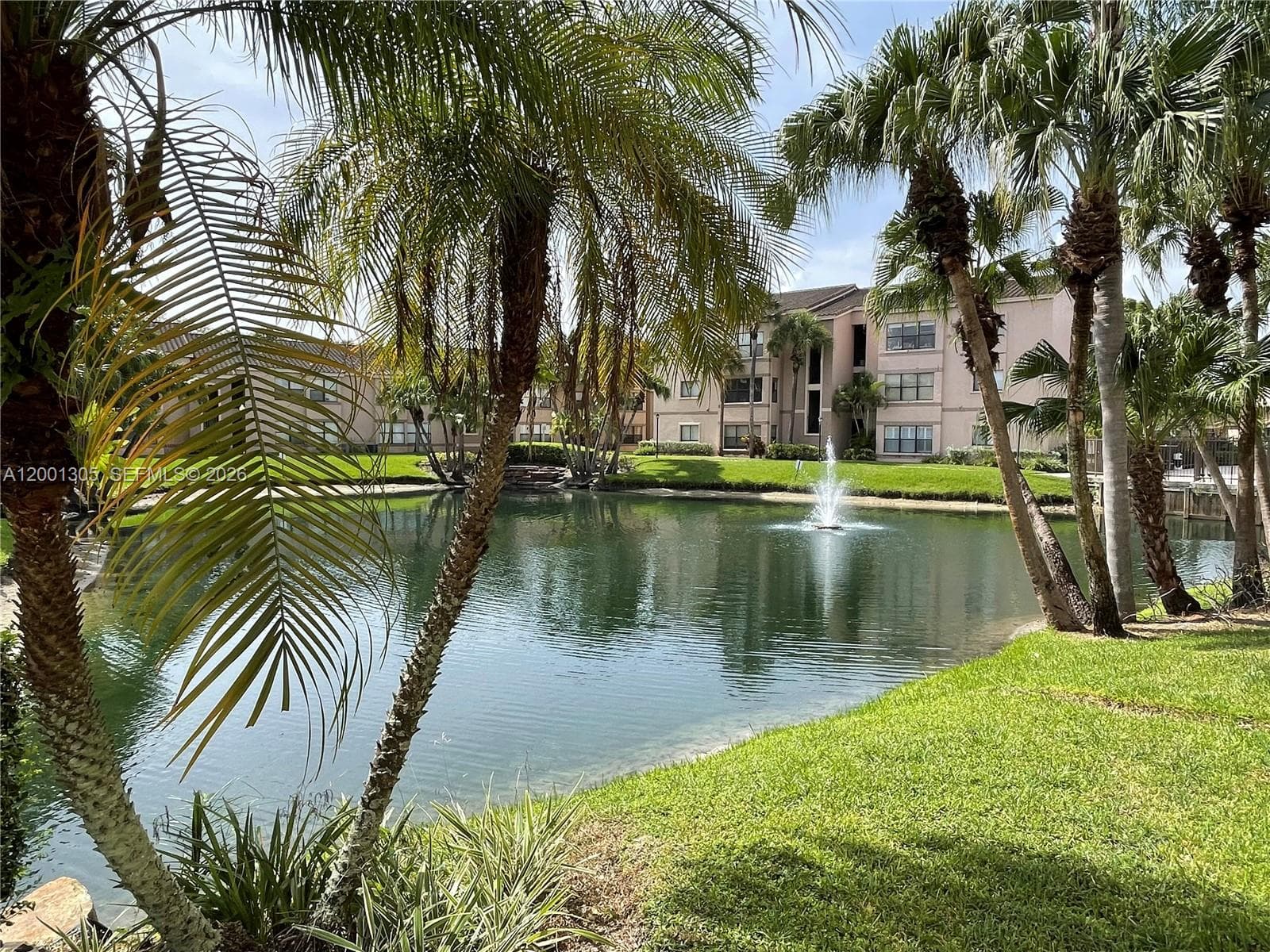 Condo at 2826 S University Dr, Davie, FL