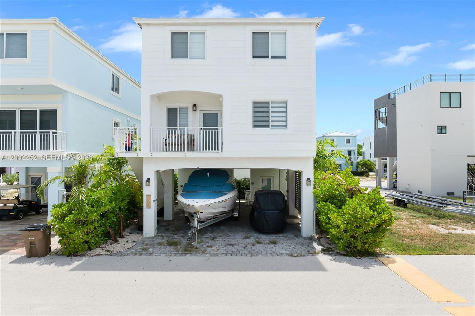 Single-family home at 94825 Overseas Hwy 100, Key Largo, FL