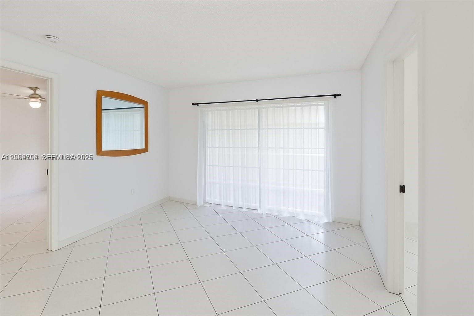 Condo at 2600 Collins Ave, Miami Beach — photo 3