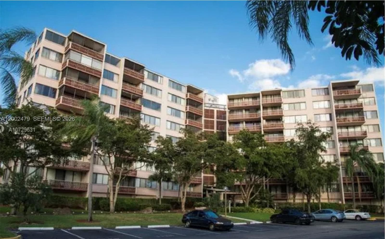 Condo at 4222 Inverrary Blvd, Lauderhill — photo 2