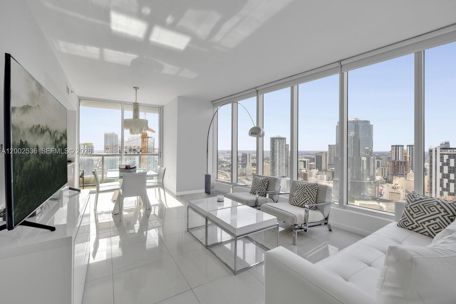 Condo at 485 Brickell Ave, Miami — photo 1