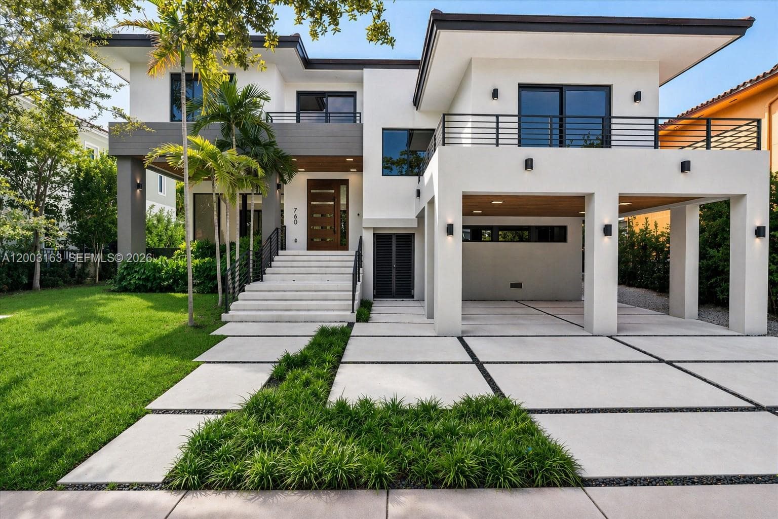 Single-family home at 760 Woodcrest Rd, Key Biscayne, FL