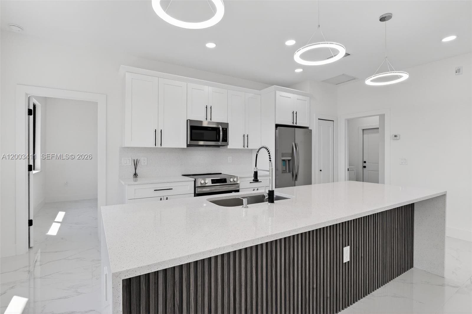 Single-family home at 312 Rand Ave., Lehigh Acres — photo 3