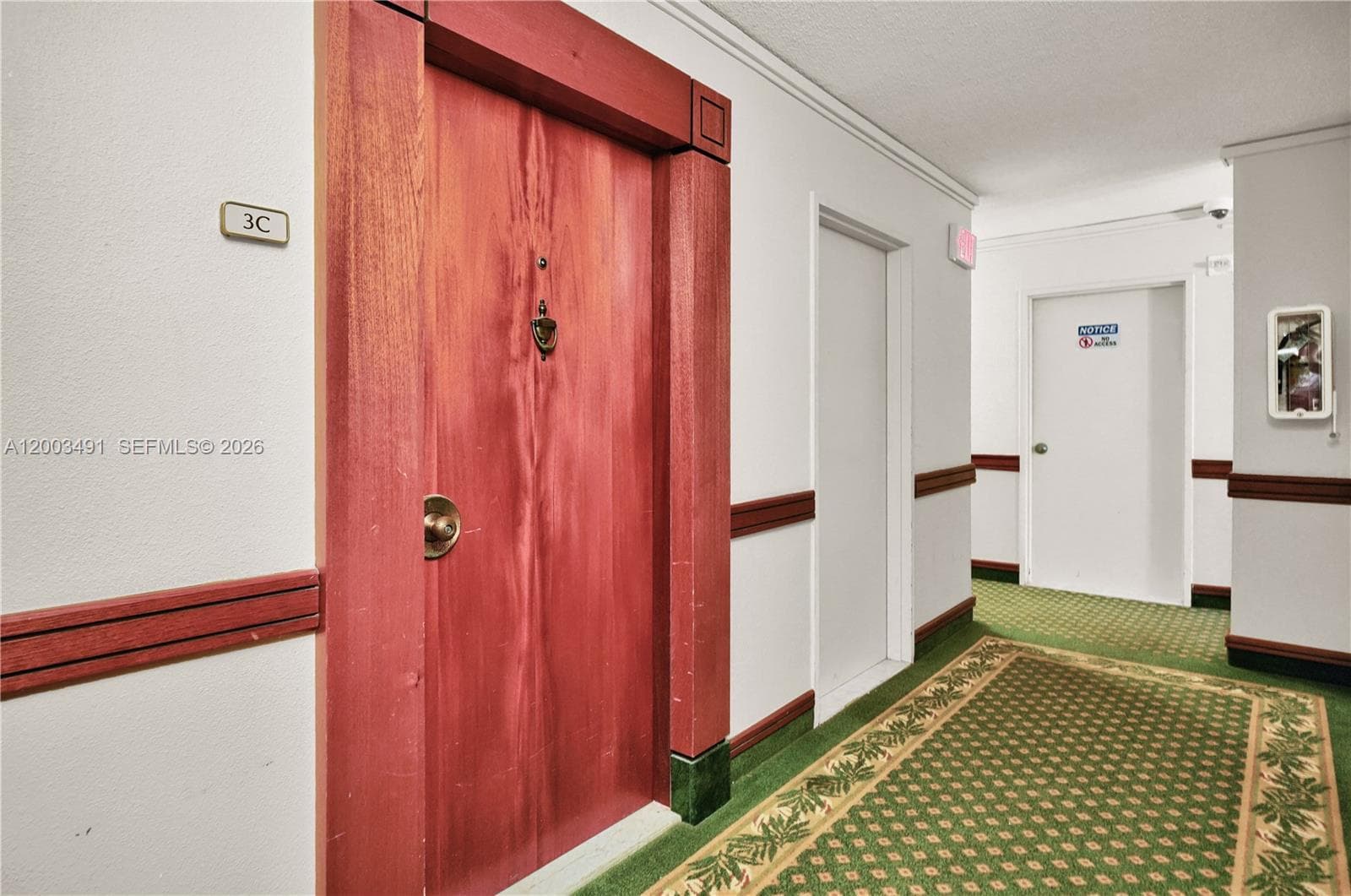 Condo at 5555 Collins Ave, Miami Beach — photo 2