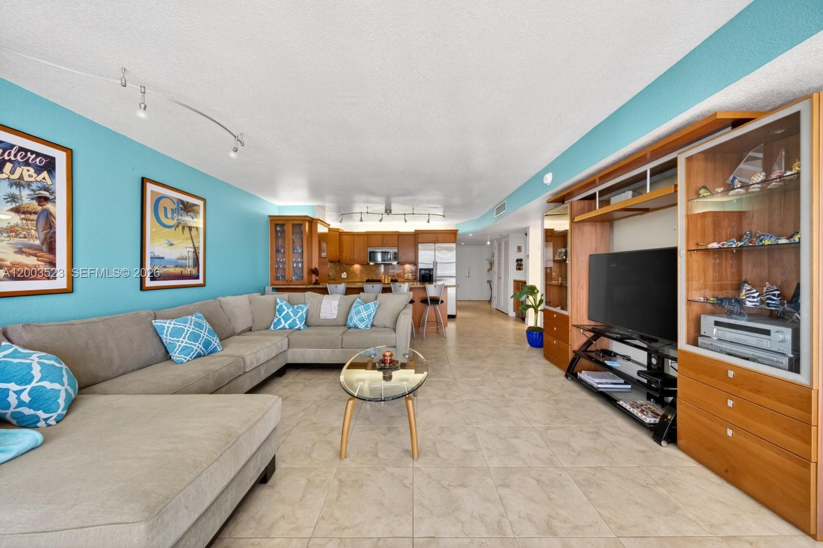 Condo at 6423 Collins Ave, Miami Beach — photo 2