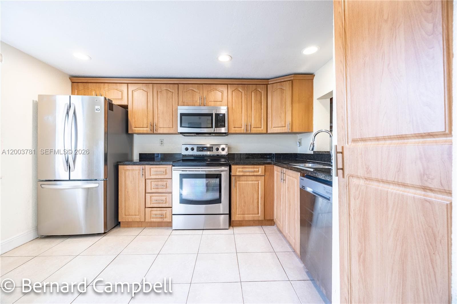 Condo at 3940 Inverrary Blvd, Lauderhill — photo 1