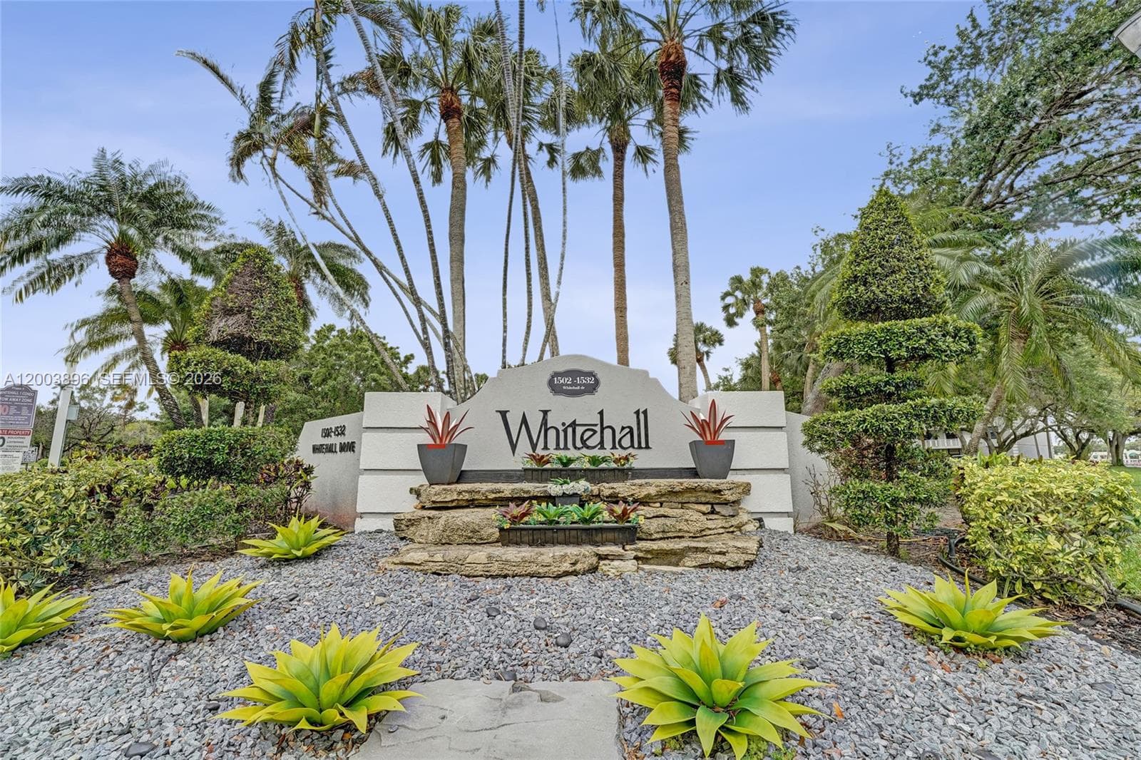 Condo at 1530 Whitehall Dr, Davie — photo 1