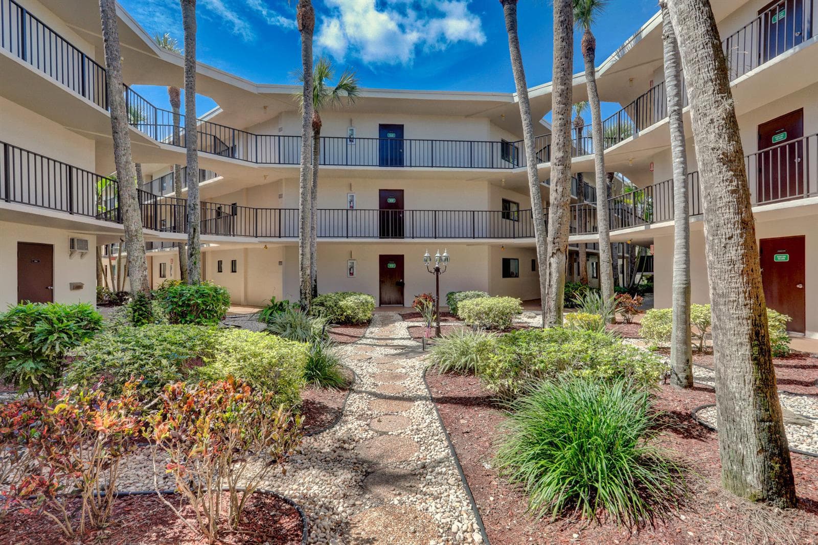 Condo at 5370 Las Verdes Circle, Delray Beach, FL