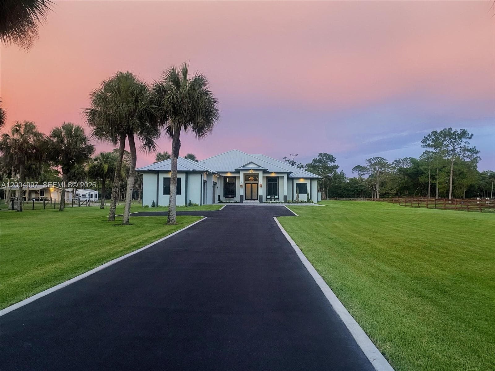 Single-family home en 360 13th St SW, Naples — foto 2