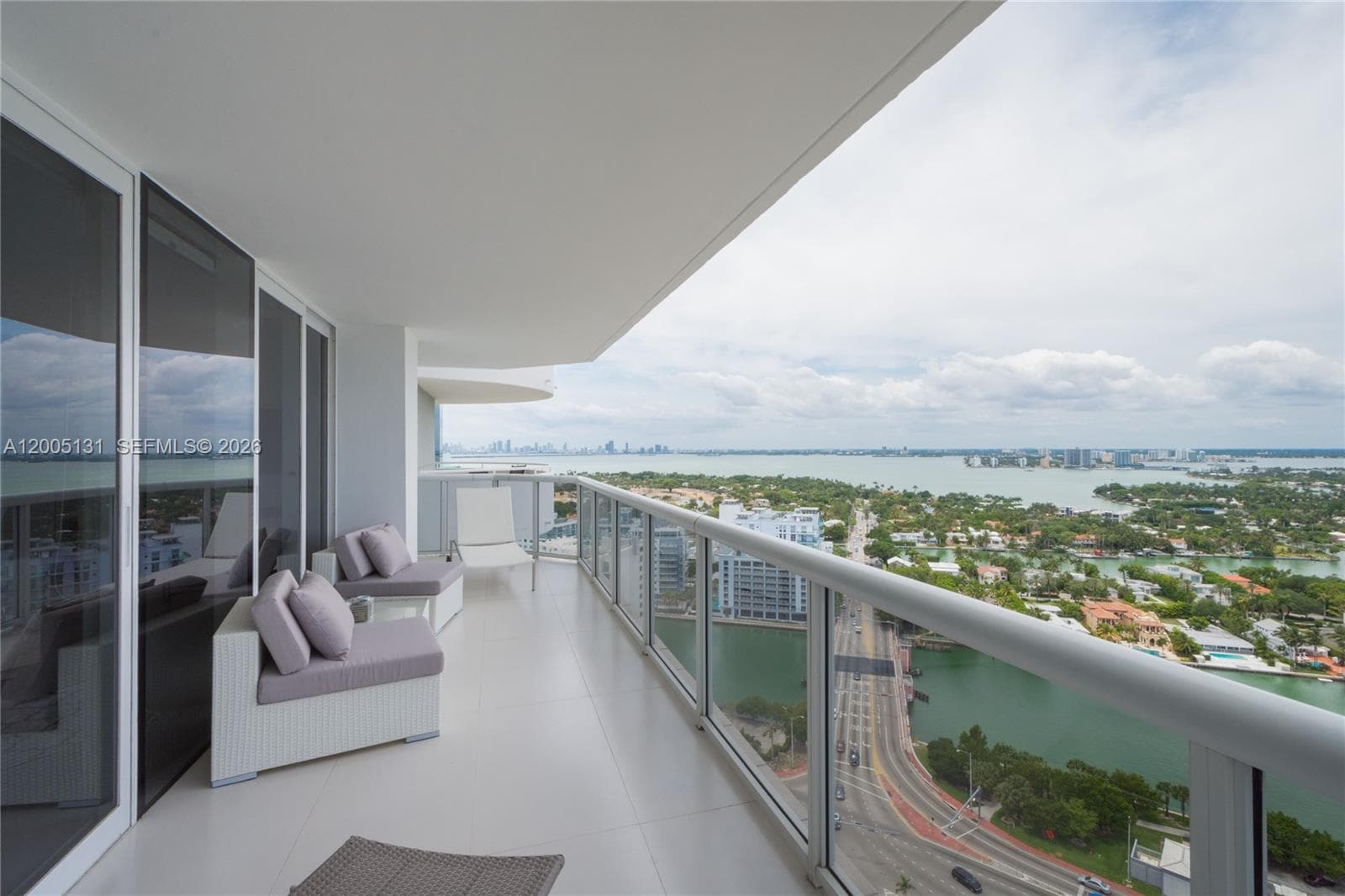 Condo en 6301 Collins Ave, Miami Beach — foto 2