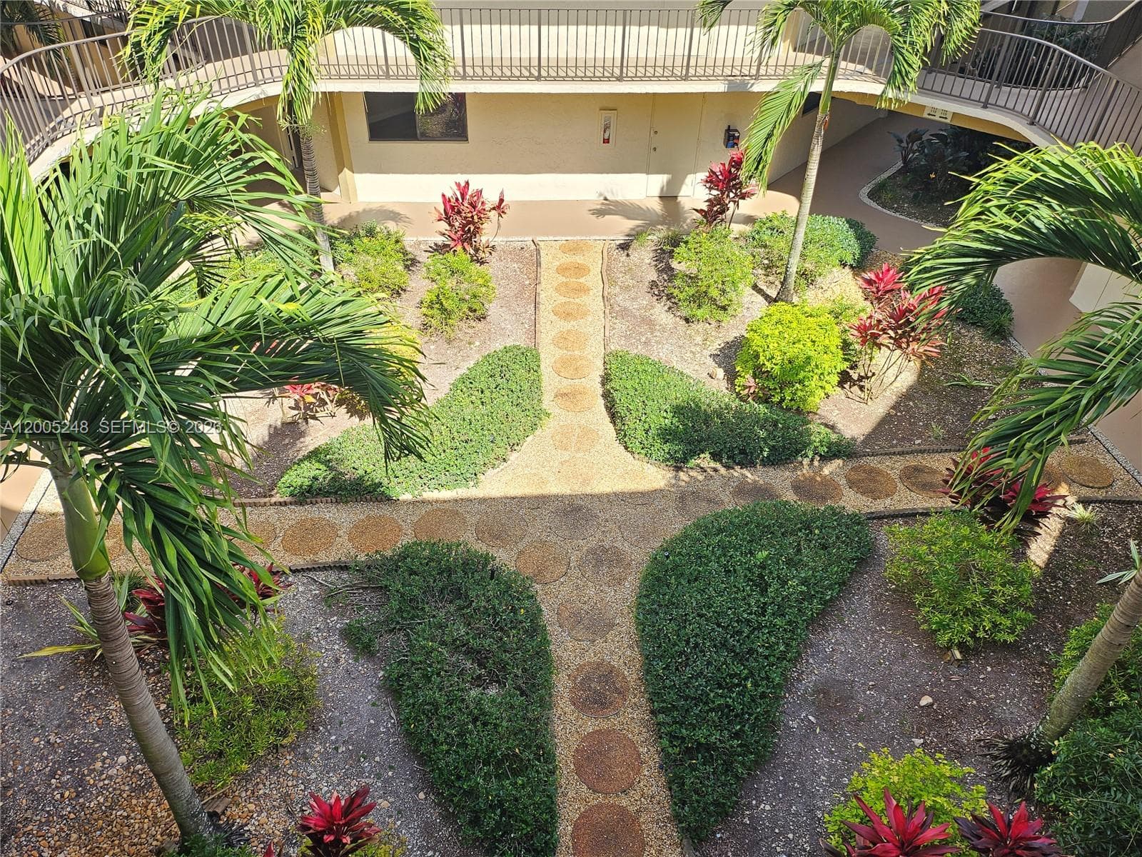 Condo at 8005 SW 107th Ave, Miami — photo 3