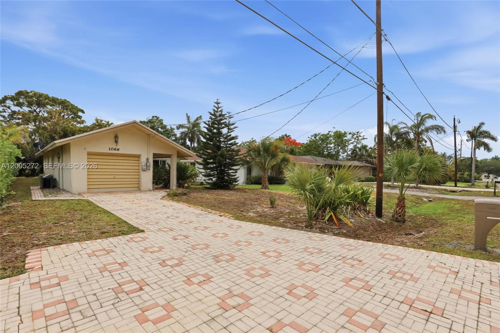 Single-family home at 1066 Highlands Dr, Naples, FL