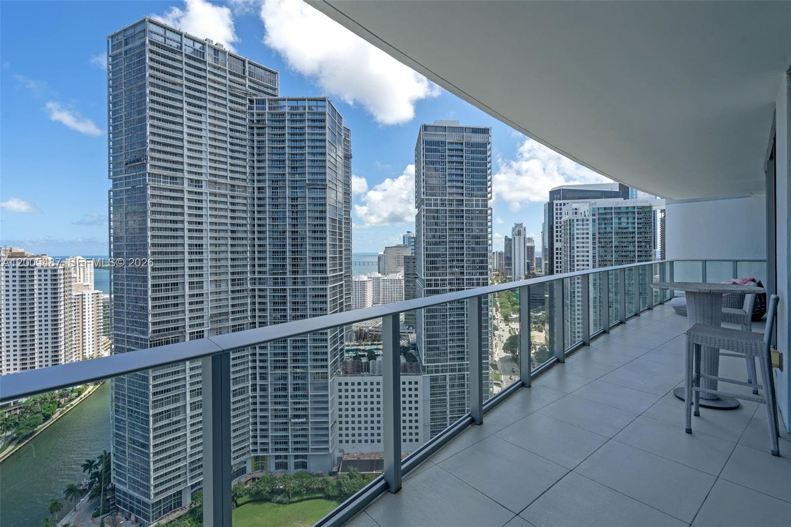 Condo en 200 Biscayne Boulevard Way, Miami — foto 2