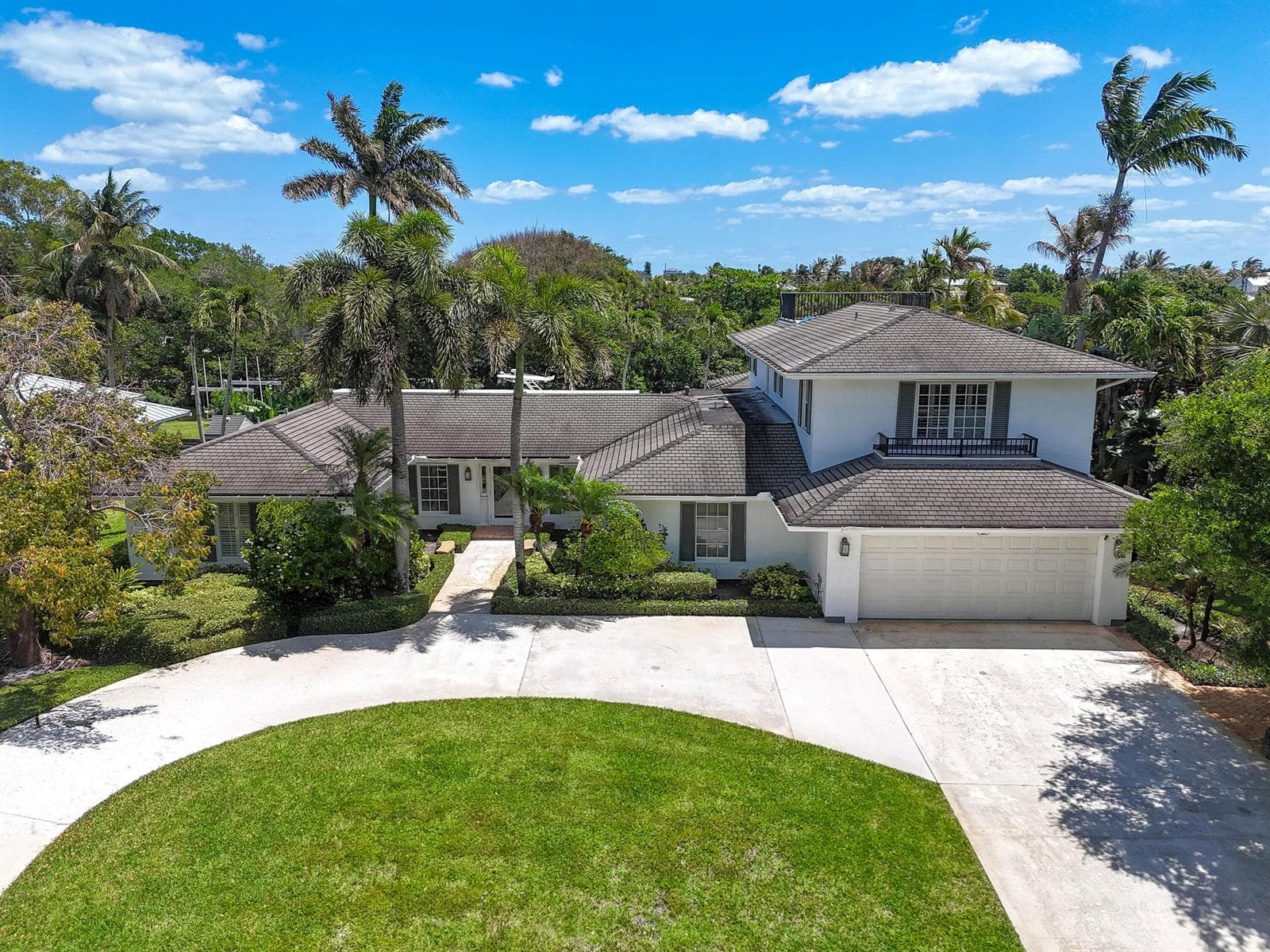 Single-family home at 938 Turner Quay, Jupiter, FL