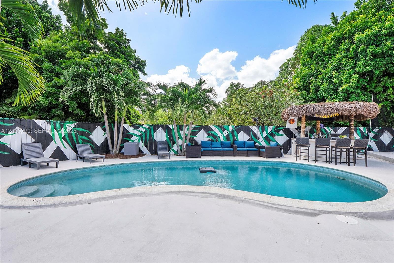 Single-family home at 14830 N Spur Dr, Miami, FL