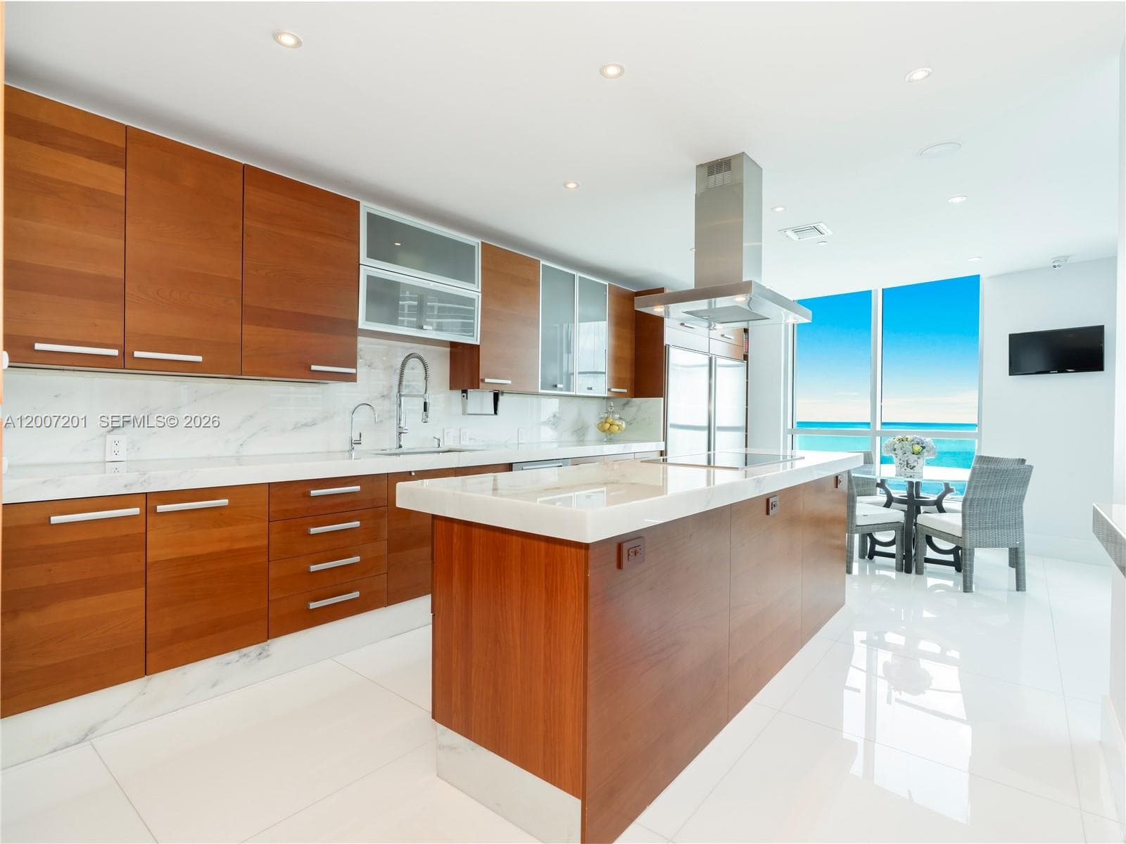 Condo at 5959 Collins Ave, Miami Beach — photo 3