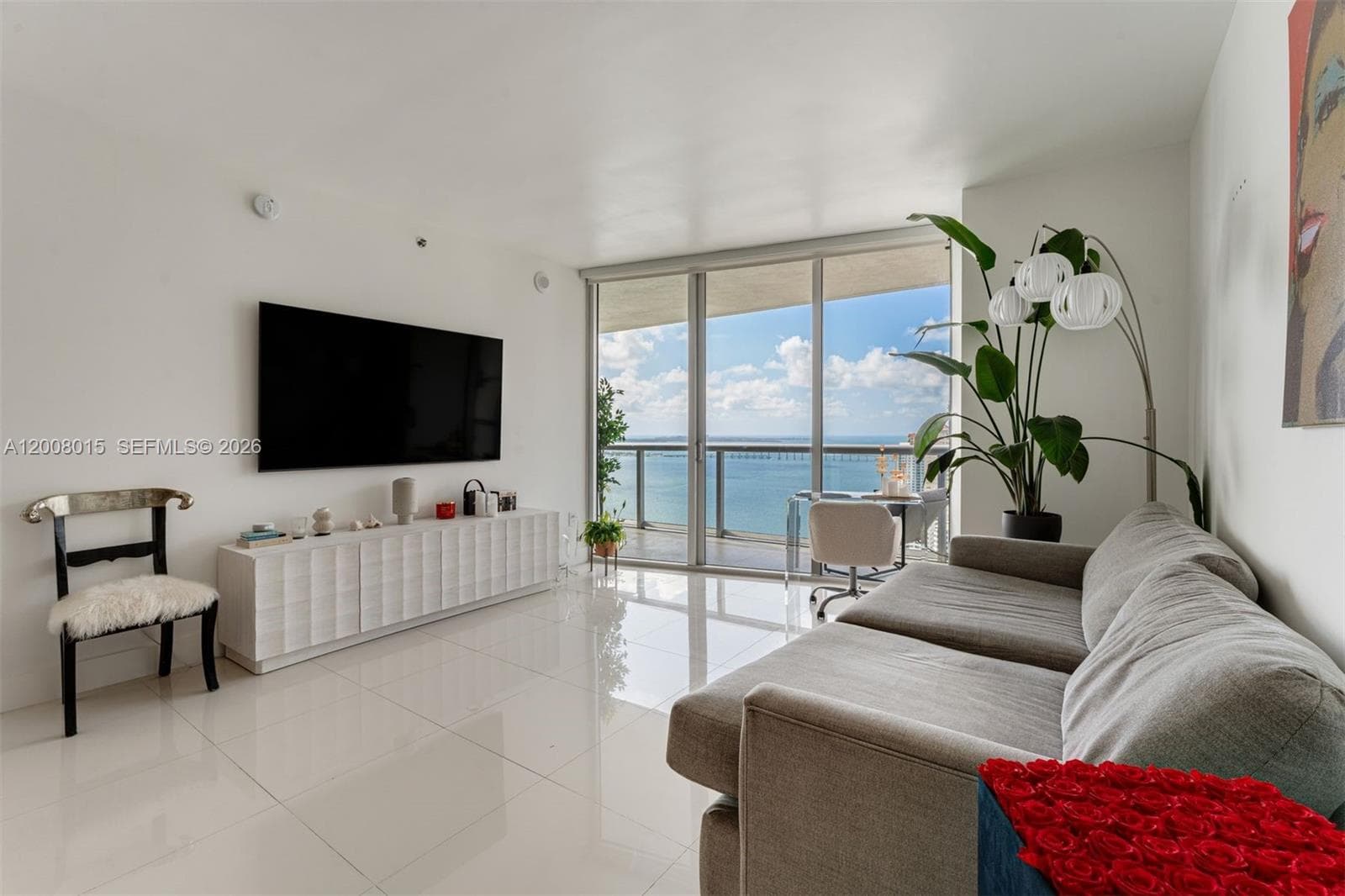 Condo at 495 Brickell Ave, Miami — photo 1