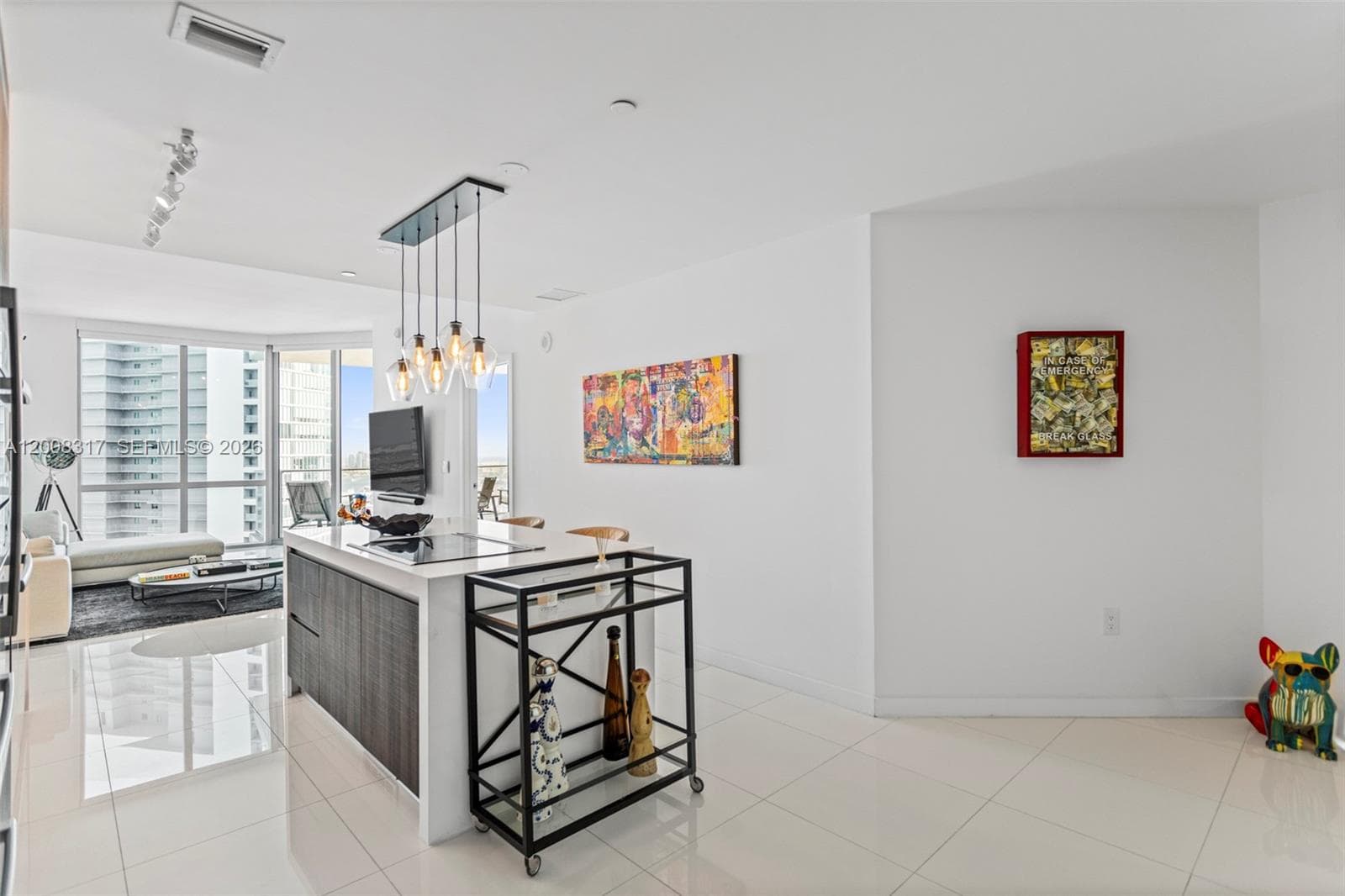Condo en 851 NE 1st Ave, Miami — foto 4