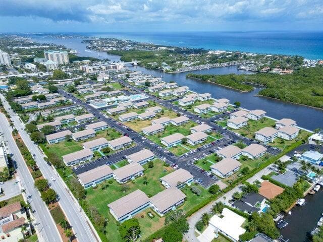 Condo at 340 W Horizons, Boynton Beach, FL