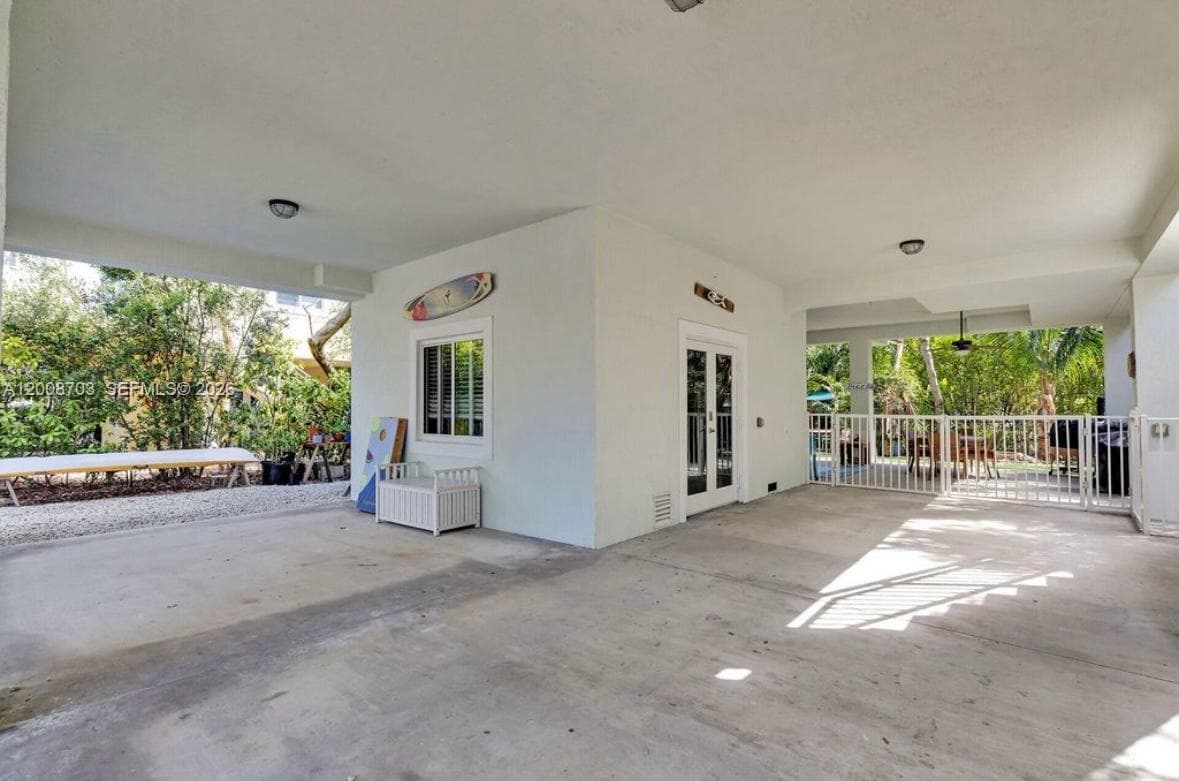 Single-family home at 1019 Snapper Ln, Key Largo — photo 3