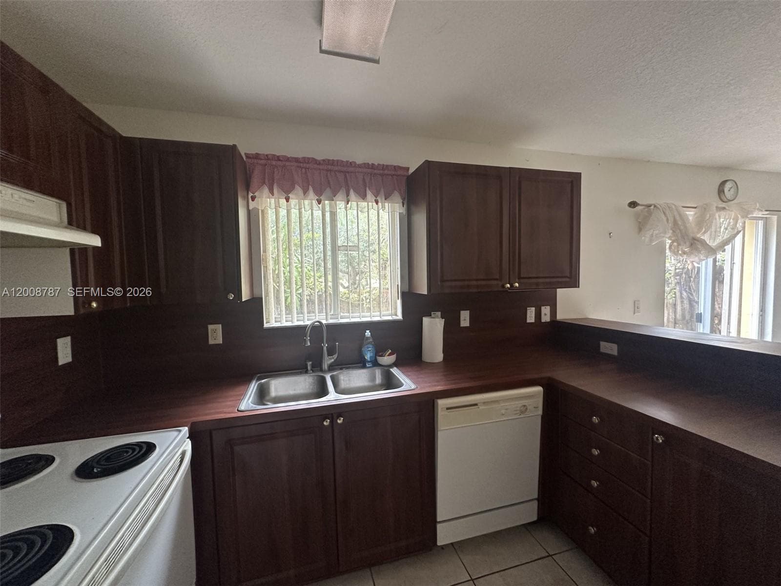 Townhouse at 7125 NW 173rd Dr, Hialeah — photo 2