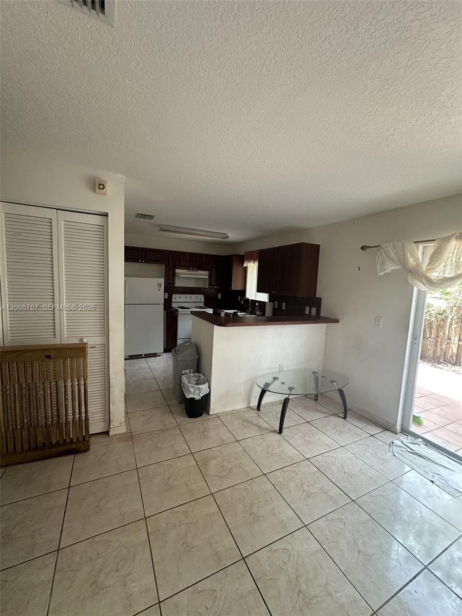 Townhouse at 7125 NW 173rd Dr, Hialeah — photo 3