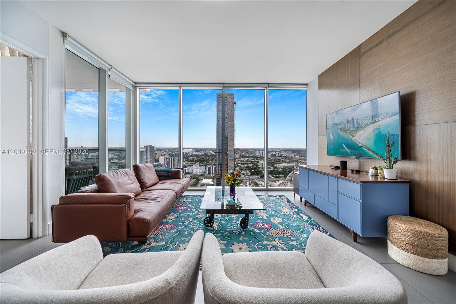 Condo at 1040 Biscayne Blvd, Miami — photo 2