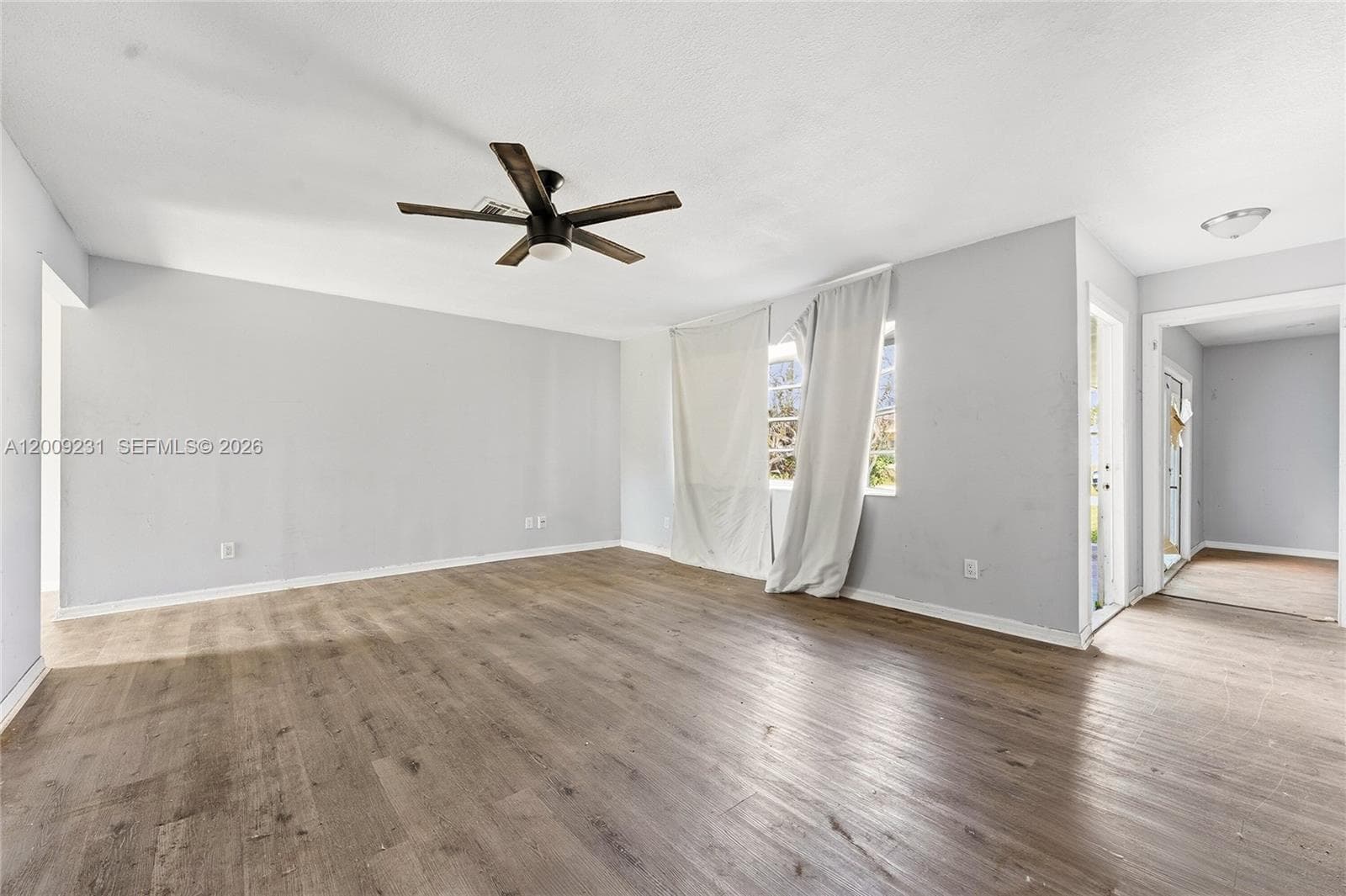 Single-family home at 5808 Spruce Dr, Fort Pierce — photo 3