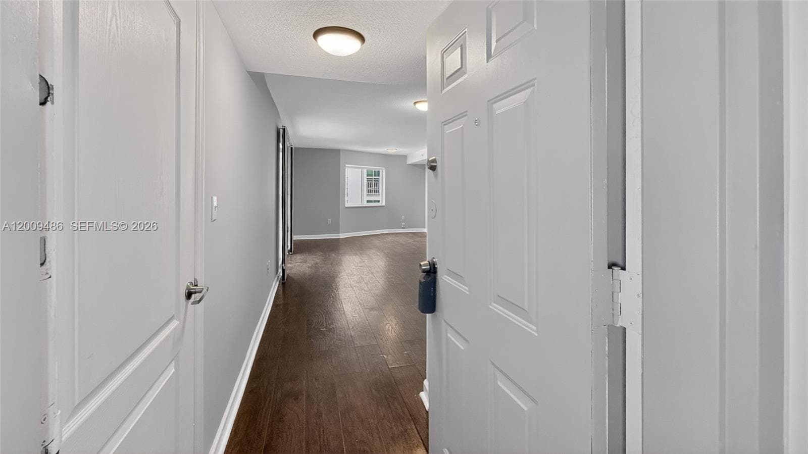 Condo en 280 SW 20th Rd, Miami — foto 1