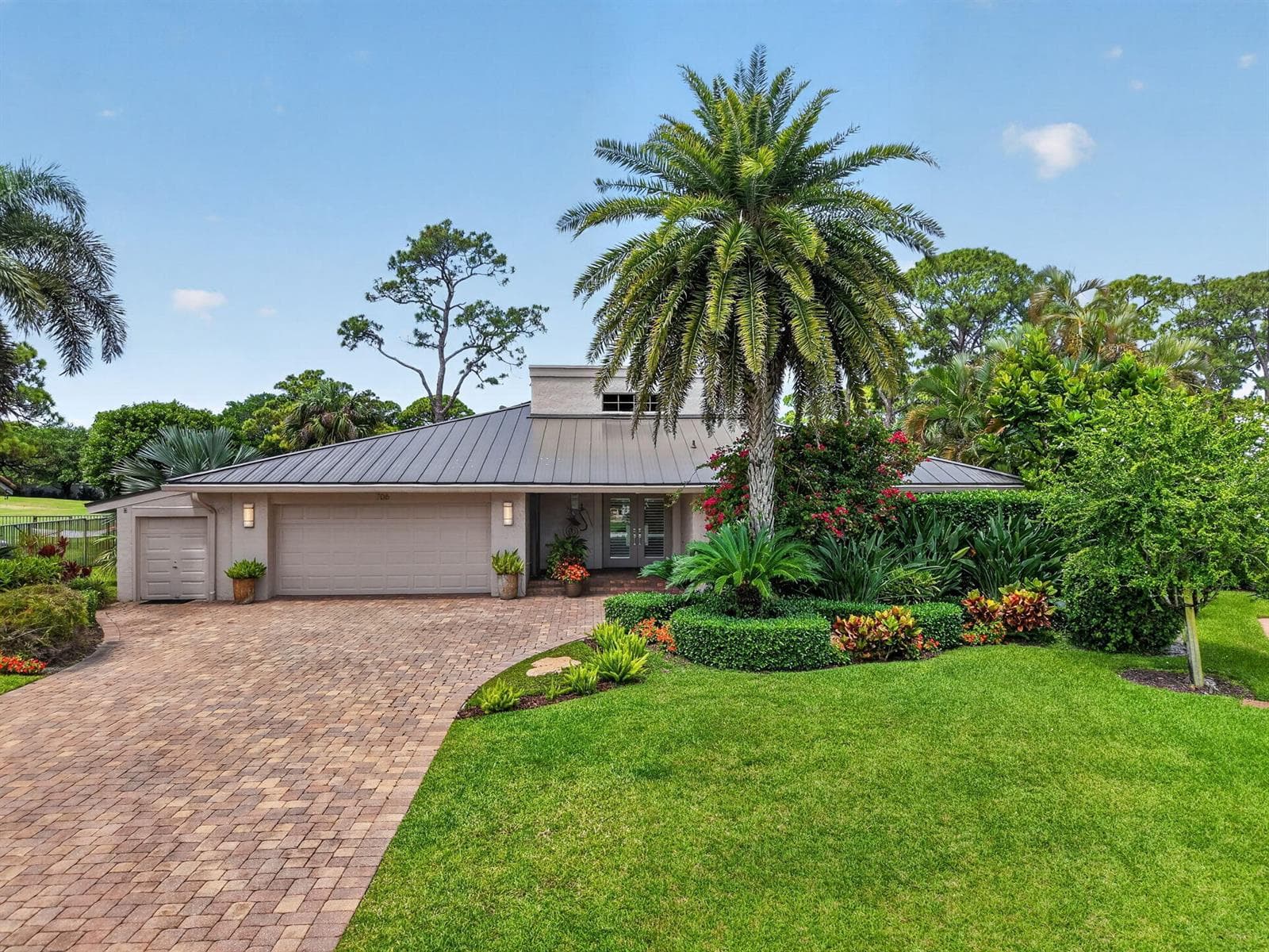 Single-family home at 706 Foxpointe Circle, Delray Beach, FL