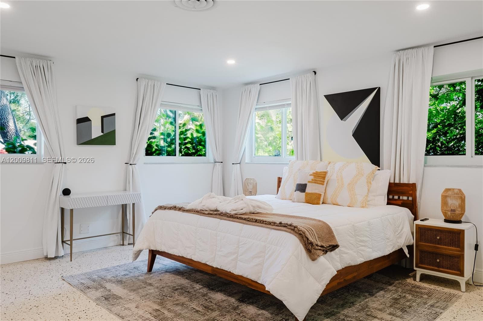 Single-family home at 1106 N 13th Ct, Hollywood, FL