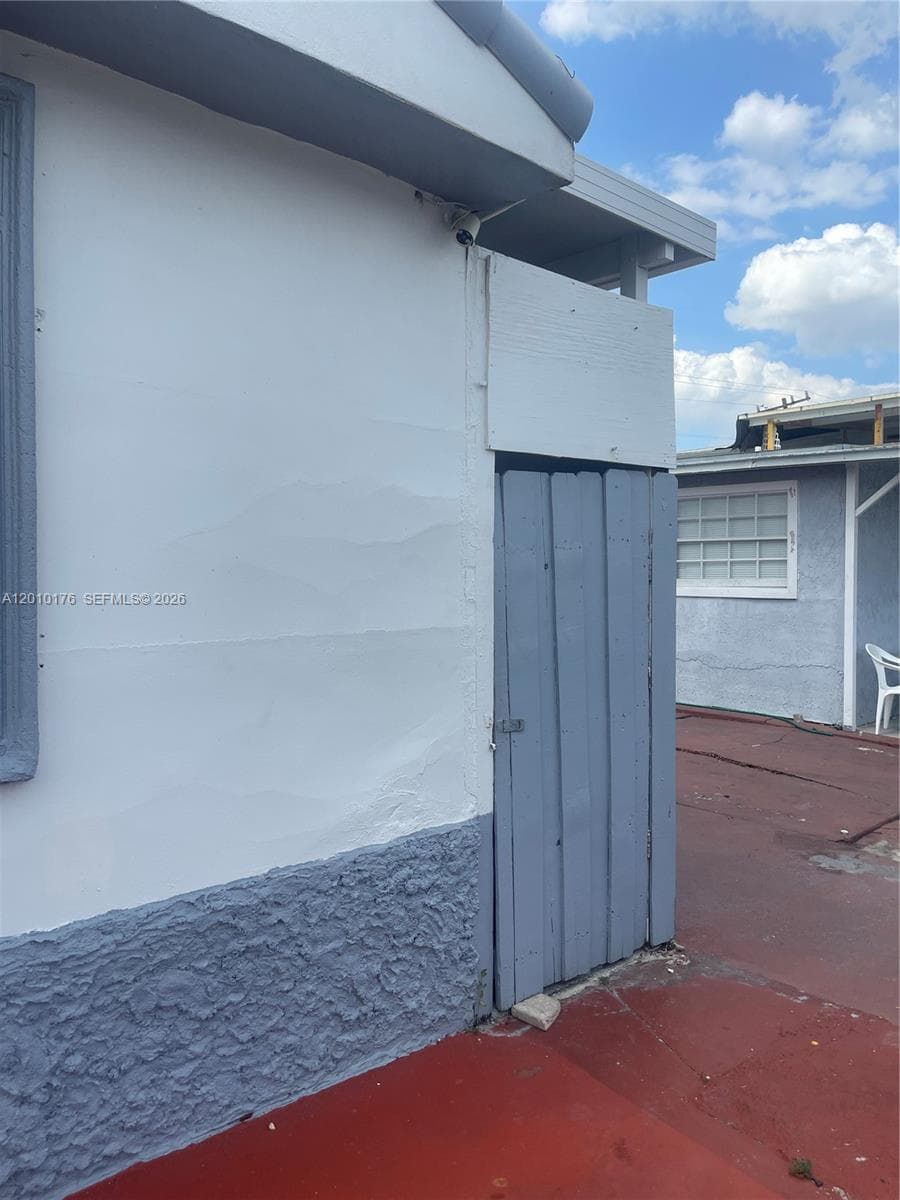 Mobile home at 12401 W Okeechobee Rd, Hialeah — photo 1
