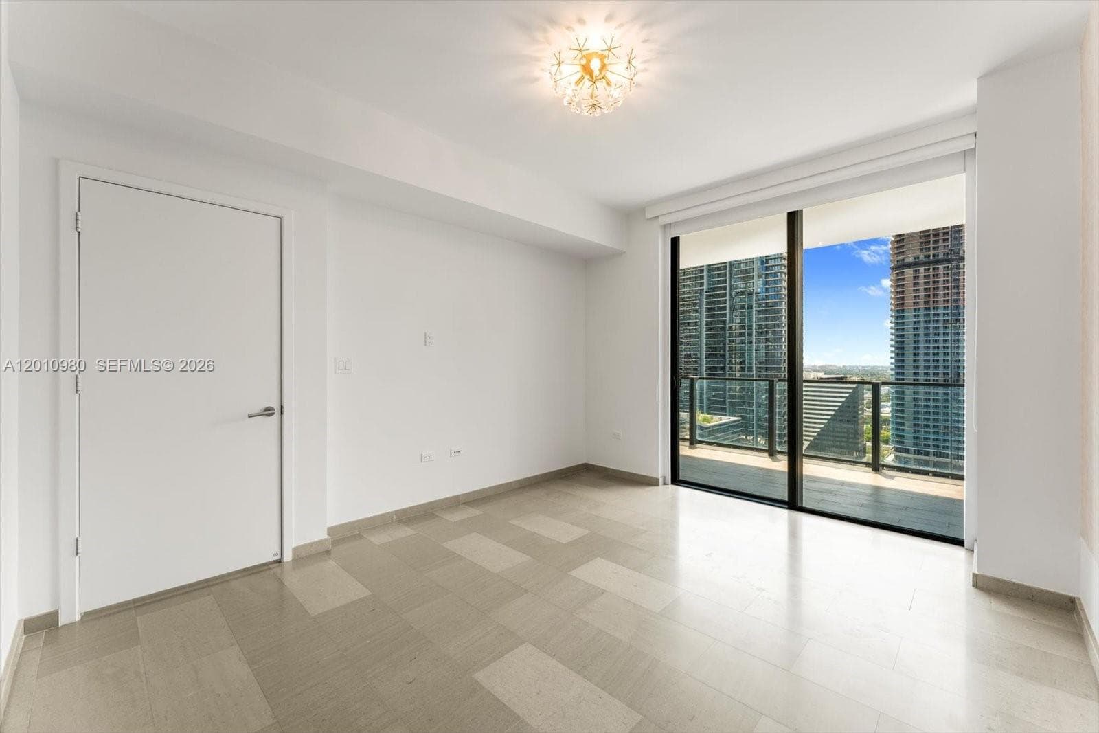 Condo en 68 SE 6th St, Miami — foto 4