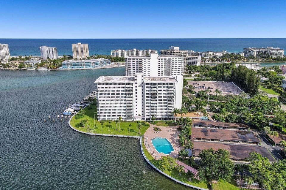 Condo at 701 E Camino Real, Boca Raton, FL