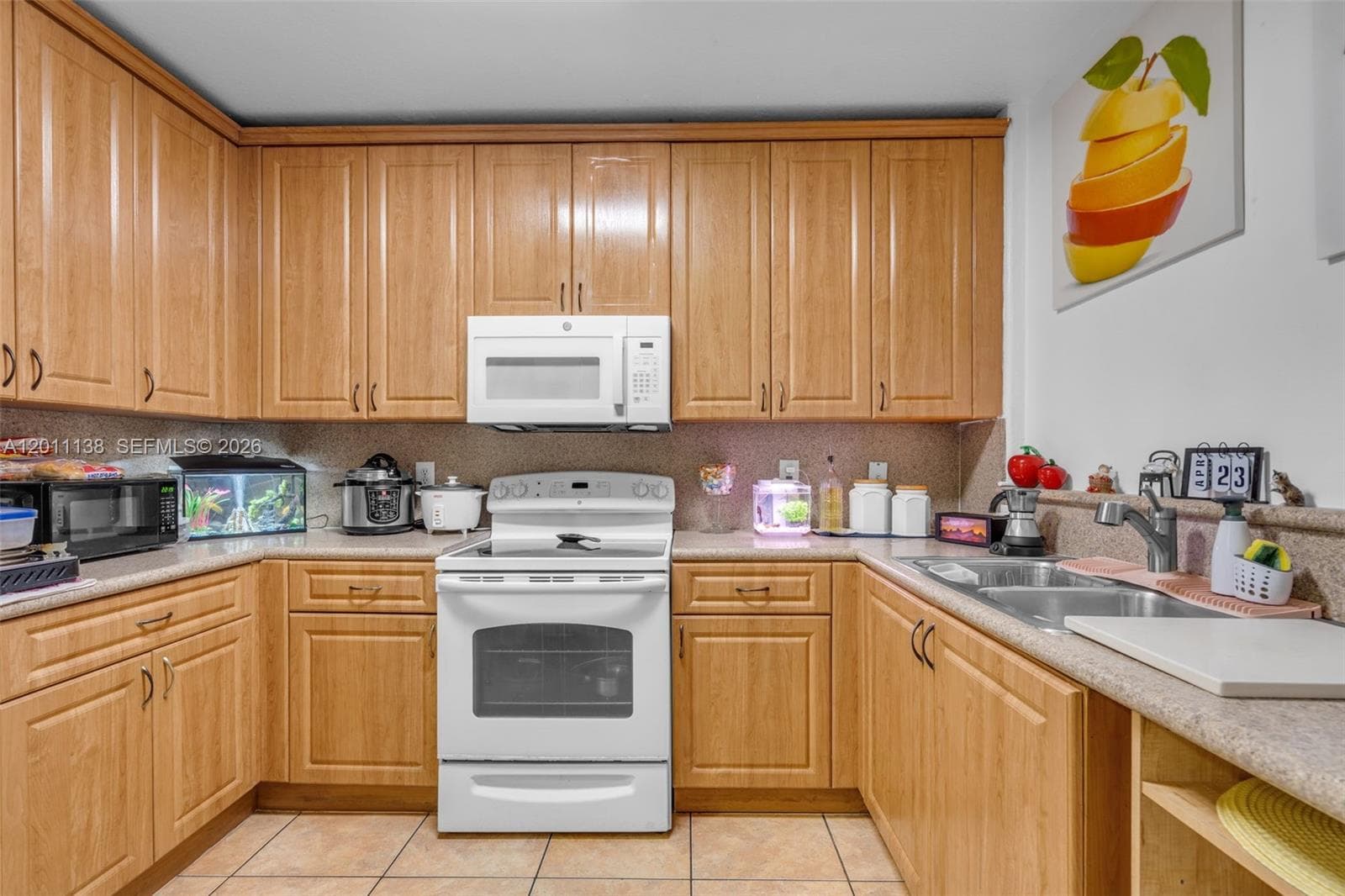 Townhouse en 8031 W 36th Ave, Hialeah — foto 4