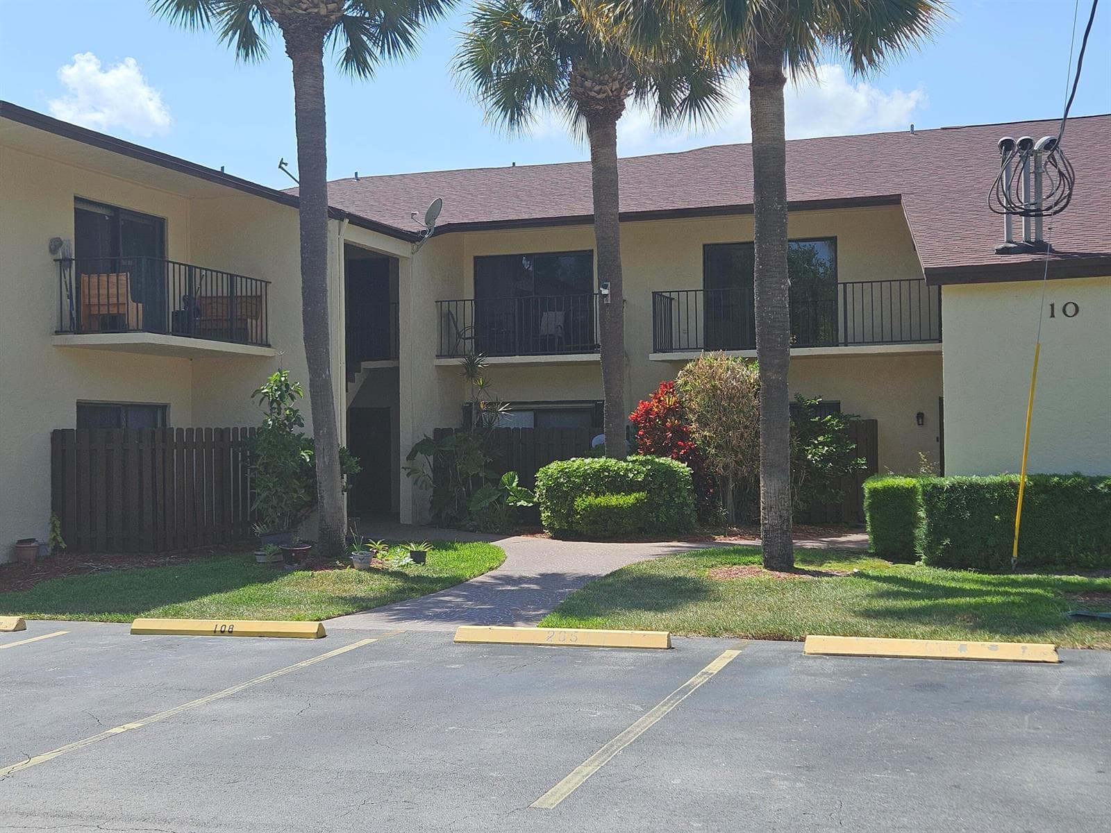 Condo at 2050 Oleander Boulevard, Fort Pierce, FL