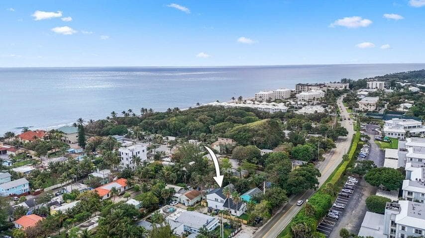 Single-family home at 4603 N Ocean Boulevard, Boynton Beach, FL